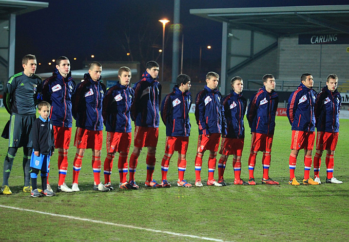 Сборная России (U-17) перед матчем со сверстниками из Англии Сборная России (U-17) перед матчем со сверстниками из Англии
