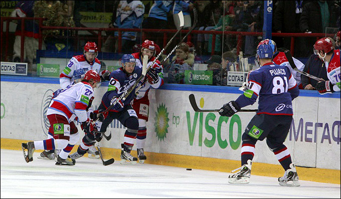 4 января 2011 года. Новосибирск. Регулярный чемпионат КХЛ. "Сибирь" — ЦСКА – 1:2 4 января 2011 года. Новосибирск. Регулярный чемпионат КХЛ. "Сибирь" — ЦСКА – 1:2