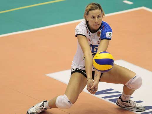 Элиза Целла и её одноклубницы по-прежнему лидируют в орлен-лиге Элиза Целла и её одноклубницы по-прежнему лидируют в орлен-лиге