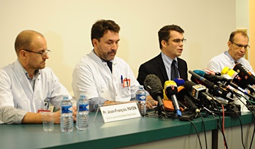Пресс-конференция днём в понедельник Пресс-конференция днём в понедельник
