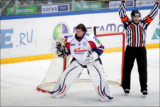 16 января 2012 года. Нижний Новгород. Регулярный чемпионат КХЛ. "Торпедо” – "Металлург” (Магнитогорск) – 3:4 16 января 2012 года. Нижний Новгород. Регулярный чемпионат КХЛ. "Торпедо” – "Металлург” (Магнитогорск) – 3:4