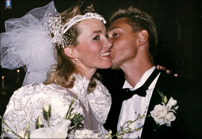 Главным хоккейным событием 1988 года должна была стать свадьба Уэйна Гретцки. А стала его продажа в "Лос-Анжелес Кингз". Главным хоккейным событием 1988 года должна была стать свадьба Уэйна Гретцки. А стала его продажа в "Лос-Анжелес Кингз".
