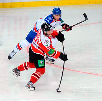 10 сентября 2012 года. Прага. Регулярный чемпионат КХЛ. "Лев" — "Донбасс" — 1:0 10 сентября 2012 года. Прага. Регулярный чемпионат КХЛ. "Лев" — "Донбасс" — 1:0