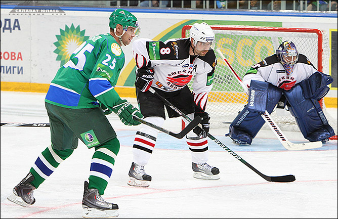 14.10.2010. КХЛ. Салават Юлаев - Авангард - 5:3. Фото 01. 14.10.2010. КХЛ. Салават Юлаев - Авангард - 5:3. Фото 01.