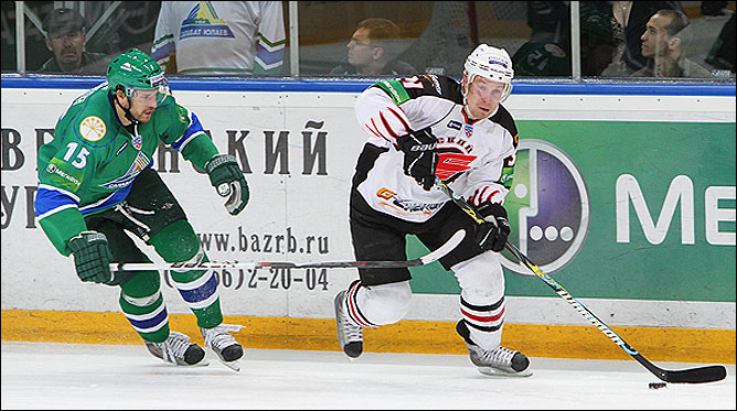 14.10.2010. КХЛ. Салават Юлаев - Авангард - 5:3. Фото 03. 14.10.2010. КХЛ. Салават Юлаев - Авангард - 5:3. Фото 03.