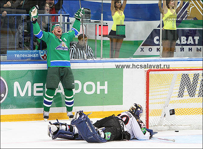 14.10.2010. КХЛ. Салават Юлаев - Авангард - 5:3. Фото 05. 14.10.2010. КХЛ. Салават Юлаев - Авангард - 5:3. Фото 05.