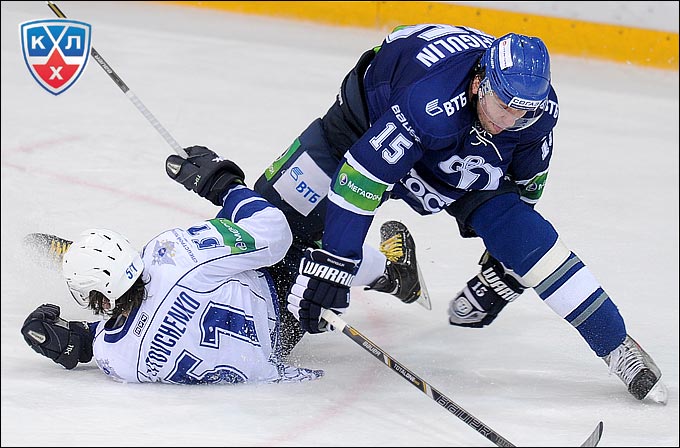 14 октября 2012 года. Москва. Регулярный чемпионат КХЛ. "Динамо" М — "Амур" — 4:1 14 октября 2012 года. Москва. Регулярный чемпионат КХЛ. "Динамо" М — "Амур" — 4:1