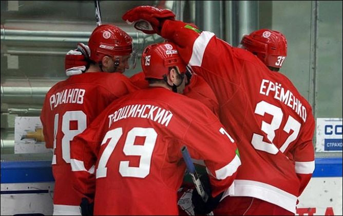 18 февраля 2011 года. Регулярный чемпионат КХЛ. Чехов. "Витязь" — "Сибирь" — 3:1. 18 февраля 2011 года. Регулярный чемпионат КХЛ. Чехов. "Витязь" — "Сибирь" — 3:1.
