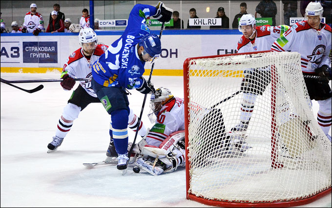 17 октября 2012 года. Астана. Регулярный чемпионат КХЛ. "Барыс" — "Донбасс" — 6:1 17 октября 2012 года. Астана. Регулярный чемпионат КХЛ. "Барыс" — "Донбасс" — 6:1