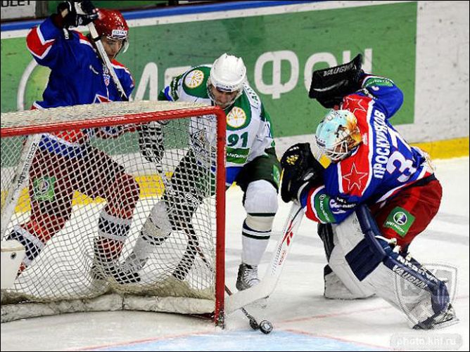 20 февраля 2011 года. Регулярный чемпионат КХЛ. Москва. ЦСКА — "Салават Юлаев" — 1:5. 20 февраля 2011 года. Регулярный чемпионат КХЛ. Москва. ЦСКА — "Салават Юлаев" — 1:5.