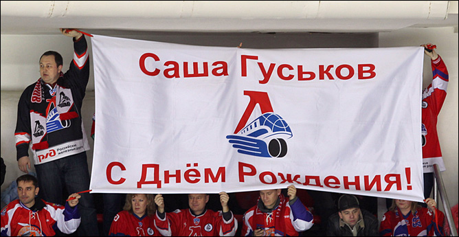 28 ноября 2011 года. Москва. Регулярный чемпионат КХЛ. ЦСКА – "Динамо" (Москва) – 2:0 28 ноября 2011 года. Москва. Регулярный чемпионат КХЛ. ЦСКА – "Динамо" (Москва) – 2:0