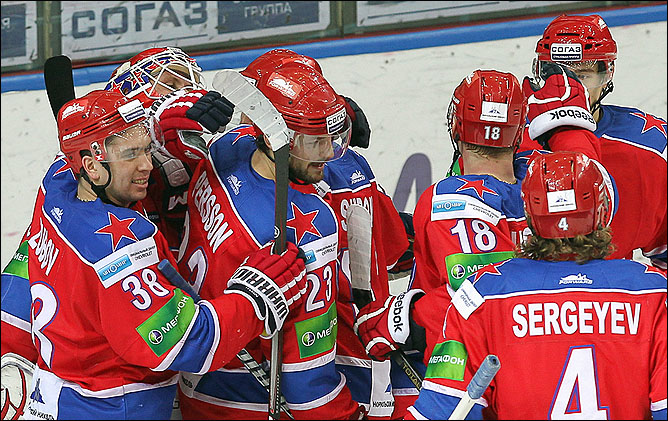 28 ноября 2011 года. Москва. Регулярный чемпионат КХЛ. ЦСКА – "Динамо" (Москва) – 2:0 28 ноября 2011 года. Москва. Регулярный чемпионат КХЛ. ЦСКА – "Динамо" (Москва) – 2:0