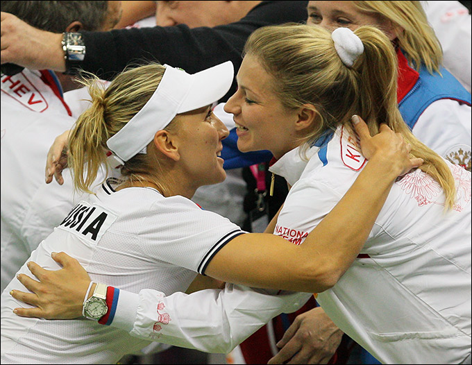 Кириленко, Макарова и Веснина вывели Россию в полуфинал Fed Cup Кириленко, Макарова и Веснина вывели Россию в полуфинал Fed Cup