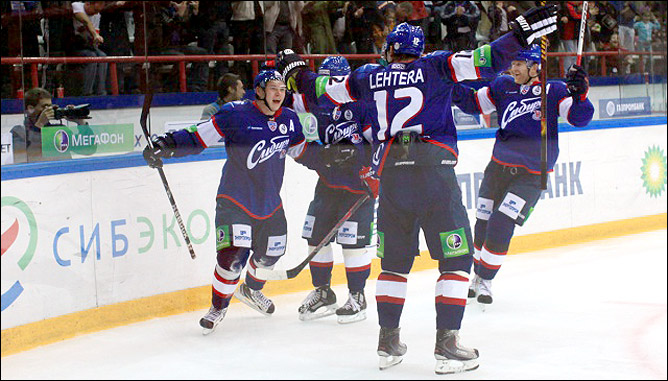 12 октября 2011 года. Новосибирск. Регулярный чемпионат КХЛ. "Сибирь" — "Спартак" — 3:4 12 октября 2011 года. Новосибирск. Регулярный чемпионат КХЛ. "Сибирь" — "Спартак" — 3:4
