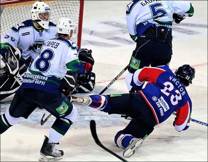 24 февраля 2011 года. Магнитогорск. Плей-офф. 1/8 финала. "Металлург" Мг — "Югра" — 4:2. 24 февраля 2011 года. Магнитогорск. Плей-офф. 1/8 финала. "Металлург" Мг — "Югра" — 4:2.