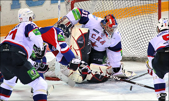 1 февраля 2012 года. Магнитогорск. Регулярный чемпионат КХЛ. "Металлург" (Магнитогорск) — СКА — 4:3 1 февраля 2012 года. Магнитогорск. Регулярный чемпионат КХЛ. "Металлург" (Магнитогорск) — СКА — 4:3