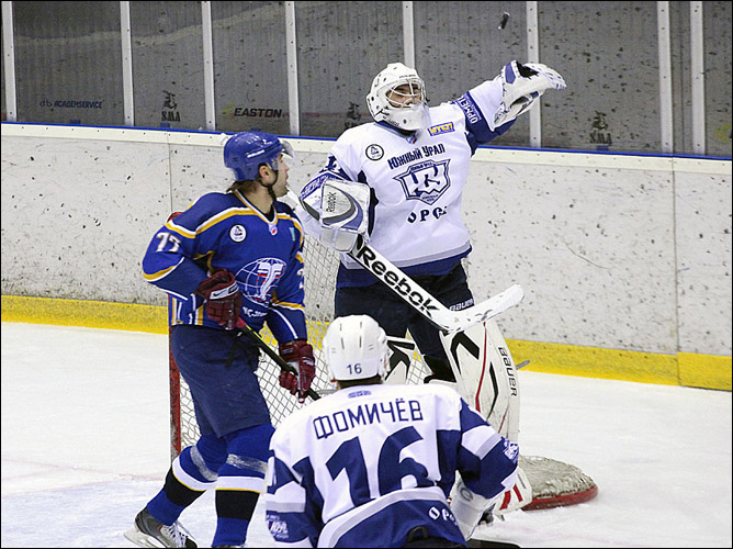 29 ноября 2011 года. Усть-Каменогорск. Регулярный чемпионат ВХЛ. "Казцинк-Торпедо" — "Южный Урал" — 2:5 29 ноября 2011 года. Усть-Каменогорск. Регулярный чемпионат ВХЛ. "Казцинк-Торпедо" — "Южный Урал" — 2:5