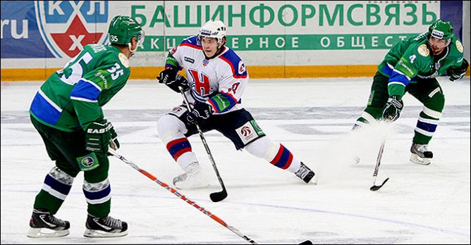 25 февраля 2011 года. Уфа. Плей-офф КХЛ. 1/8 финала. "Салават Юлаев" — "Сибирь" — 3:1. 25 февраля 2011 года. Уфа. Плей-офф КХЛ. 1/8 финала. "Салават Юлаев" — "Сибирь" — 3:1.
