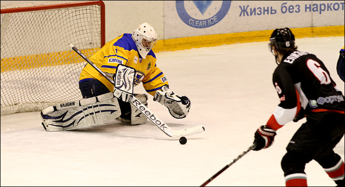 2 ноября 2012 года. Челябинск. Регулярный чемпионат ВХЛ. "Челмет" — "Дизель" — 1:4 2 ноября 2012 года. Челябинск. Регулярный чемпионат ВХЛ. "Челмет" — "Дизель" — 1:4
