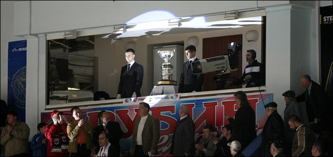 17 марта 2012 года. Тюмень. Плей-офф чемпионата ВХЛ. Финал. "Рубин" — "Торос" — 2:3 (ОТ) 17 марта 2012 года. Тюмень. Плей-офф чемпионата ВХЛ. Финал. "Рубин" — "Торос" — 2:3 (ОТ)