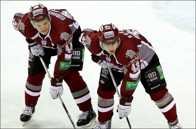 27 февраля 2011 года. Рига. Плей-офф КХЛ. 1/8 финала. «Динамо» Р — «Динамо» М — 2:1. 27 февраля 2011 года. Рига. Плей-офф КХЛ. 1/8 финала. «Динамо» Р — «Динамо» М — 2:1.