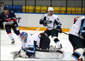 6 октября 2013 года. Красноярск. Регулярный чемпионат ВХЛ. "Сокол" — "Буран" — 2:3 6 октября 2013 года. Красноярск. Регулярный чемпионат ВХЛ. "Сокол" — "Буран" — 2:3