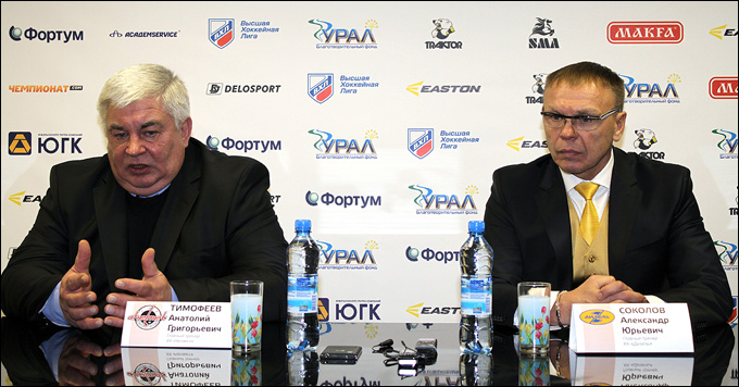 2 ноября 2012 года. Челябинск. Регулярный чемпионат ВХЛ. "Челмет" — "Дизель" — 1:4. Послематчевая пресс-конференция тренеров 2 ноября 2012 года. Челябинск. Регулярный чемпионат ВХЛ. "Челмет" — "Дизель" — 1:4. Послематчевая пресс-конференция тренеров