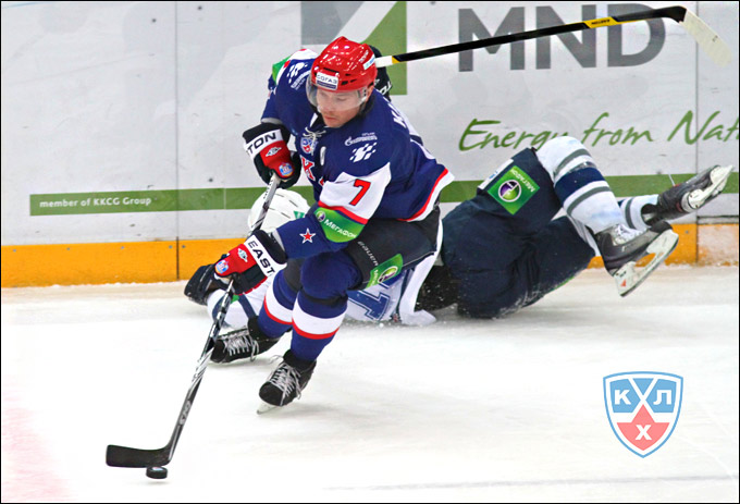 24 января 2012 года. Санкт-Петербург. Регулярный чемпионат КХЛ. СКА (Санкт-Петербург) — "Динамо" (Москва) — 5:1 24 января 2012 года. Санкт-Петербург. Регулярный чемпионат КХЛ. СКА (Санкт-Петербург) — "Динамо" (Москва) — 5:1