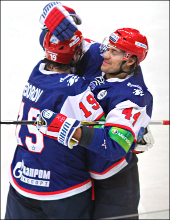 24 января 2012 года. Санкт-Петербург. Регулярный чемпионат КХЛ. СКА (Санкт-Петербург) — "Динамо" (Москва) — 5:1 24 января 2012 года. Санкт-Петербург. Регулярный чемпионат КХЛ. СКА (Санкт-Петербург) — "Динамо" (Москва) — 5:1