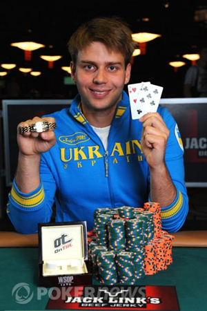 Обладатель золотого браслета WSOP Алексей Ковальчук Обладатель золотого браслета WSOP Алексей Ковальчук
