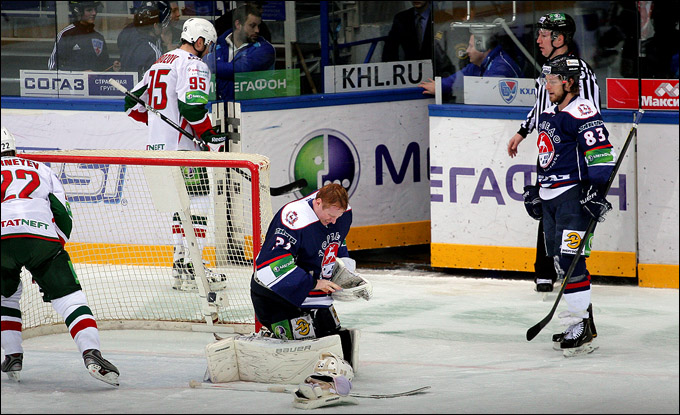 30 ноября 2012 года. Нижний Новгород. Регулярный чемпионат КХЛ. "Торпедо" — "Ак Барс" — 3:1 30 ноября 2012 года. Нижний Новгород. Регулярный чемпионат КХЛ. "Торпедо" — "Ак Барс" — 3:1