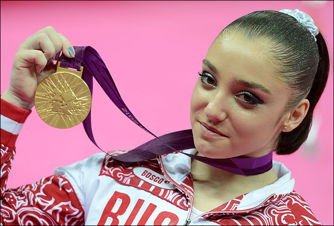 Спортивный гимнастика Aliya Mustafina