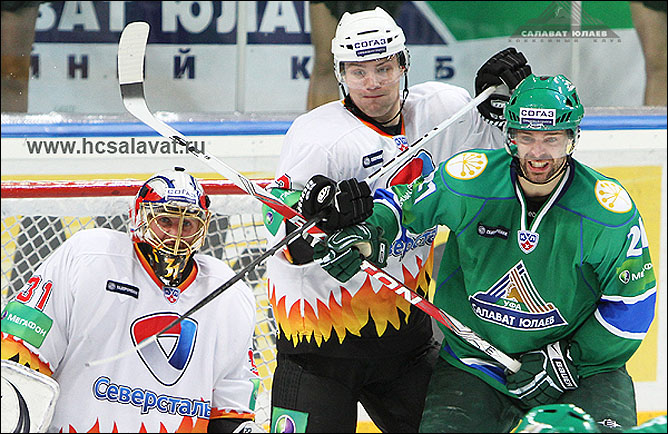 27.10.2010. КХЛ. "Cалават Юлаев" - "Северсталь" - 1:4. Фото 02. 27.10.2010. КХЛ. "Cалават Юлаев" - "Северсталь" - 1:4. Фото 02.
