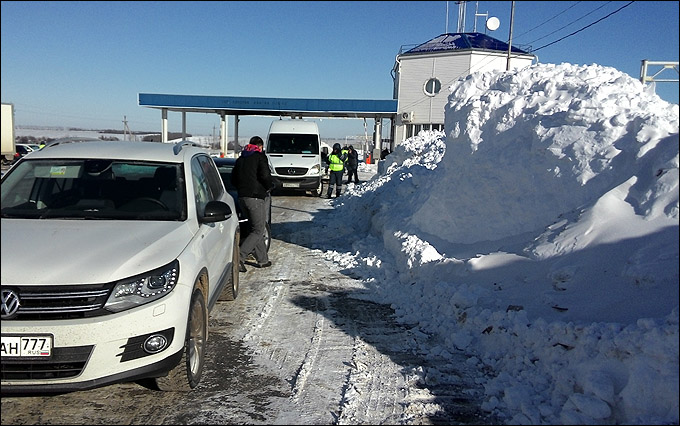 Вместо длительного и неприятного досмотра на "Цукеровой Балке" нас ждала помощь в выборе маршрута Вместо длительного и неприятного досмотра на "Цукеровой Балке" нас ждала помощь в выборе маршрута