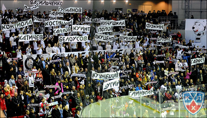 13 марта 2013 года. Челябинск. Плей-офф КХЛ. 1/4 финала. Матч № 4. "Трактор" — "Авангард" — 1:3 13 марта 2013 года. Челябинск. Плей-офф КХЛ. 1/4 финала. Матч № 4. "Трактор" — "Авангард" — 1:3