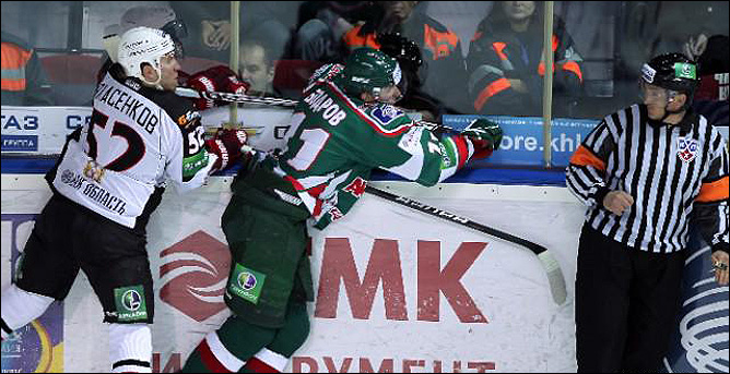 29.10.2010. КХЛ. Ак Барс - Авангард - 3:2. Фото 02. 29.10.2010. КХЛ. Ак Барс - Авангард - 3:2. Фото 02.