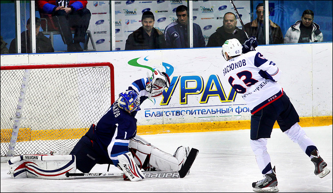 21 декабря 2012 года. Воронеж. Регулярный чемпионат ВХЛ. "Буран" — "Южный Урал" — 3:2 (ПБ) 21 декабря 2012 года. Воронеж. Регулярный чемпионат ВХЛ. "Буран" — "Южный Урал" — 3:2 (ПБ)