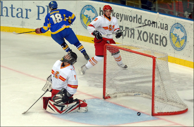 15 декабря 2011 года. Чемпионат мира (U-20). Дивизион II. Украина – Испания – 4:0. 15 декабря 2011 года. Чемпионат мира (U-20). Дивизион II. Украина – Испания – 4:0.