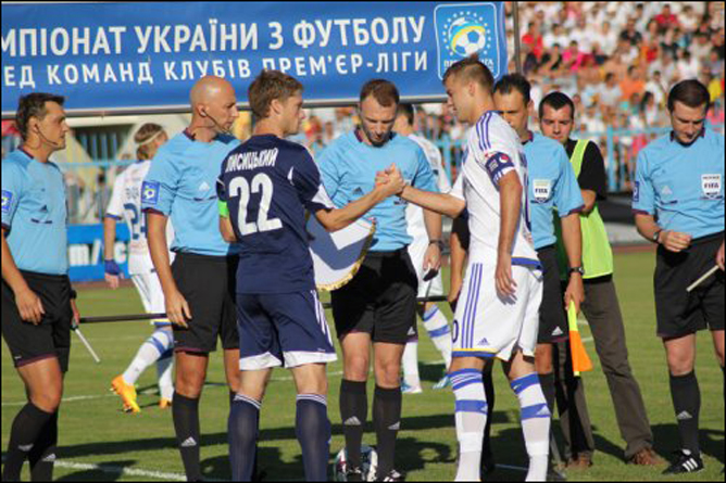 Лисицкий — капитан "Говерлы" Лисицкий — капитан "Говерлы"