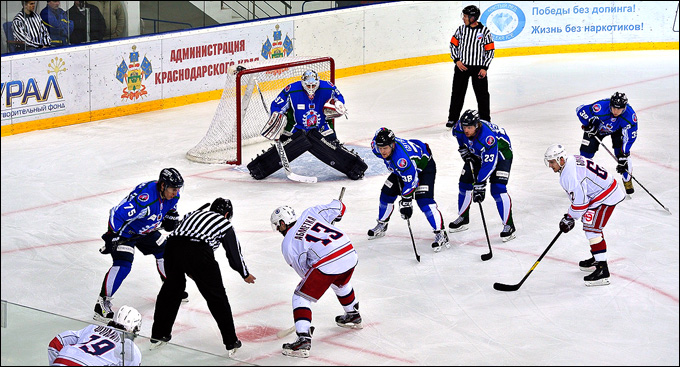 16 февраля 2013 года. Краснодар. Регулярный чемпионат ВХЛ. "Кубань" — "Юность" — 9:0 16 февраля 2013 года. Краснодар. Регулярный чемпионат ВХЛ. "Кубань" — "Юность" — 9:0