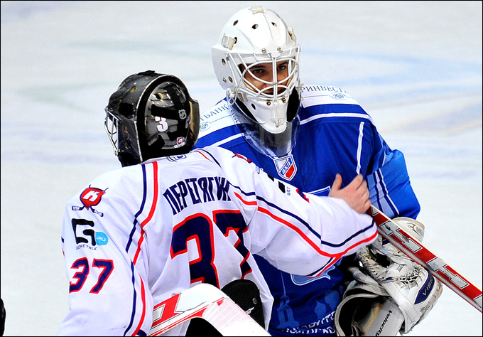 26 ноября 2013 года. Рязань. Регулярный чемпионат ВХЛ. ХК "Рязань" — "Кристалл" — 6:2 26 ноября 2013 года. Рязань. Регулярный чемпионат ВХЛ. ХК "Рязань" — "Кристалл" — 6:2