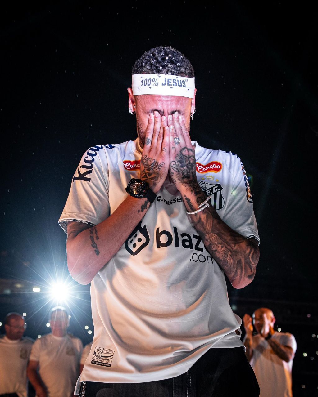 Neymar özünü saxlaya bilmədi, belə ağladı – FOTO 2 Neymar özünü saxlaya bilmədi, belə ağladı – FOTO