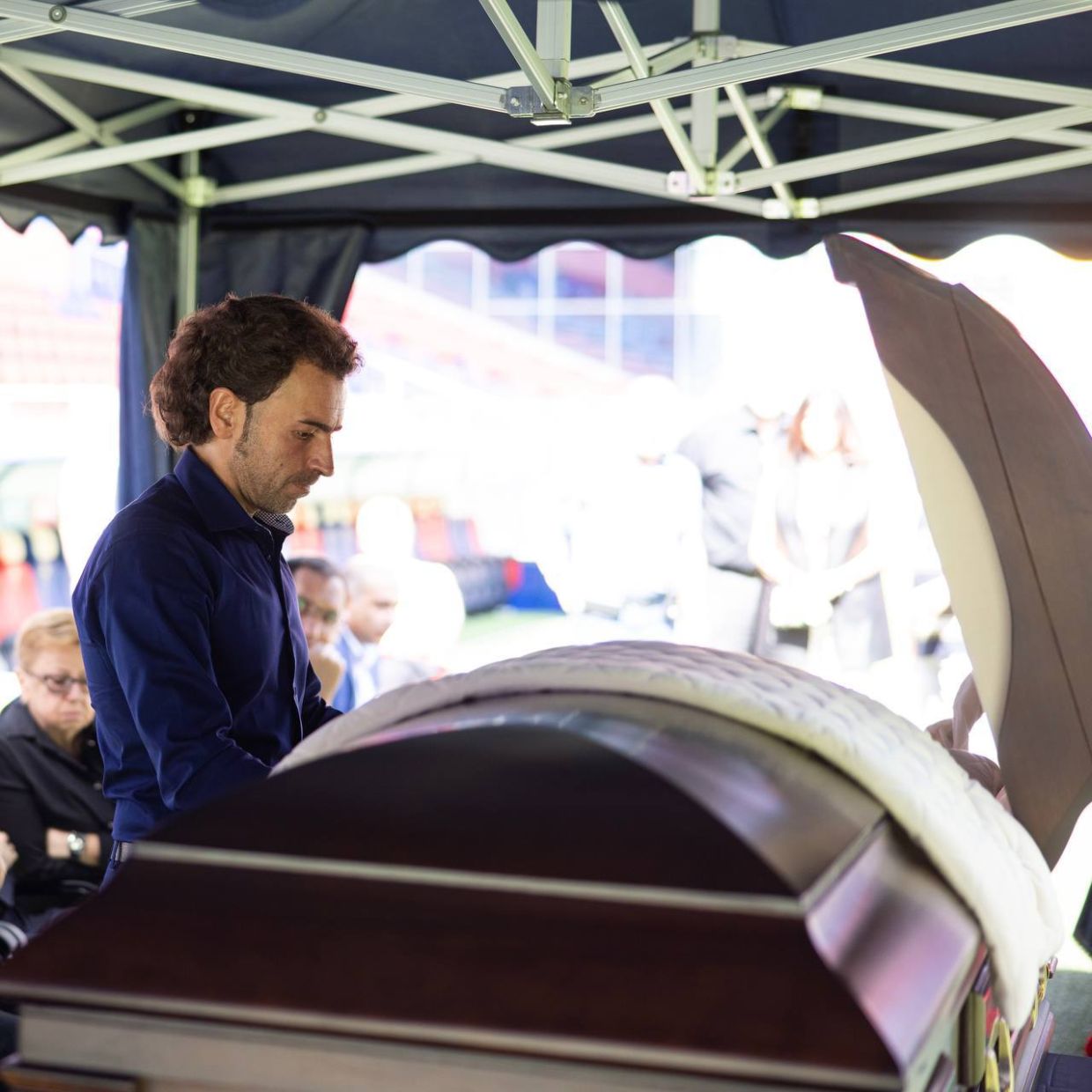 Фото: игроки и тренеры ЦСКА посетили прощание с бывшим вратарём ...