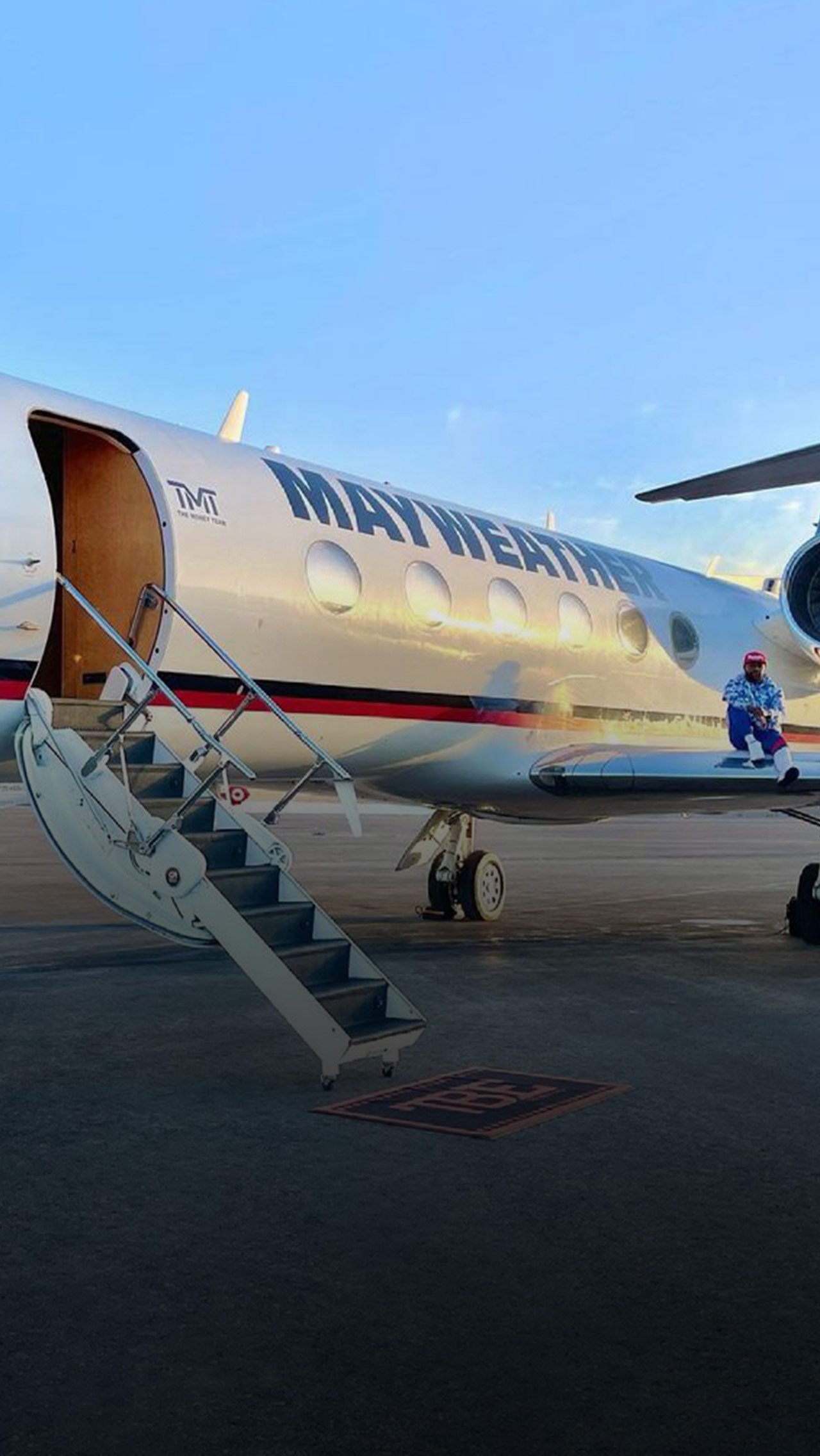 Невероятный частный самолёт Флойда Мейвезера за 4,5 млрд рублей