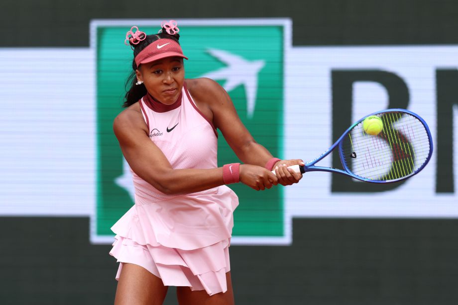 Сексуалдық революция телешоуының бейне мұрағаты Қазына басшысы порнографиялық фильмдер түсіріп жатыр.