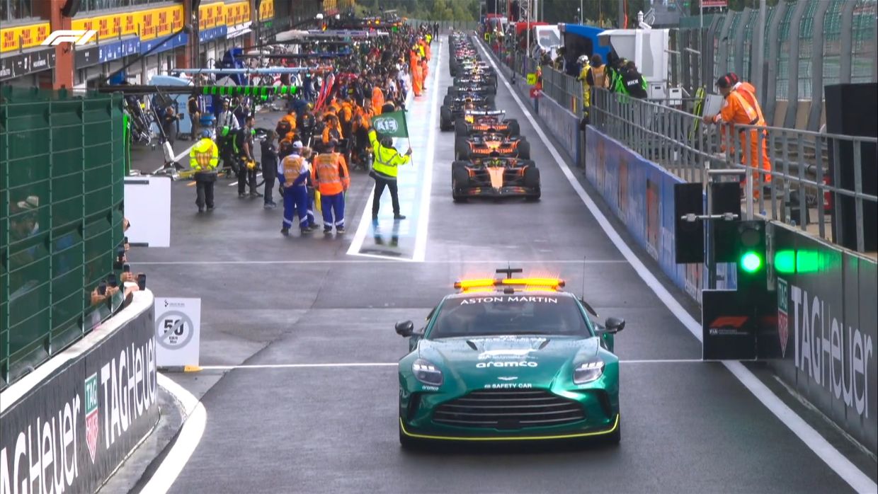 Норрис в двух ошибках от победы, Хэмилтон прорвался в топ-10! Каким был ГП Бельгии Ф-1