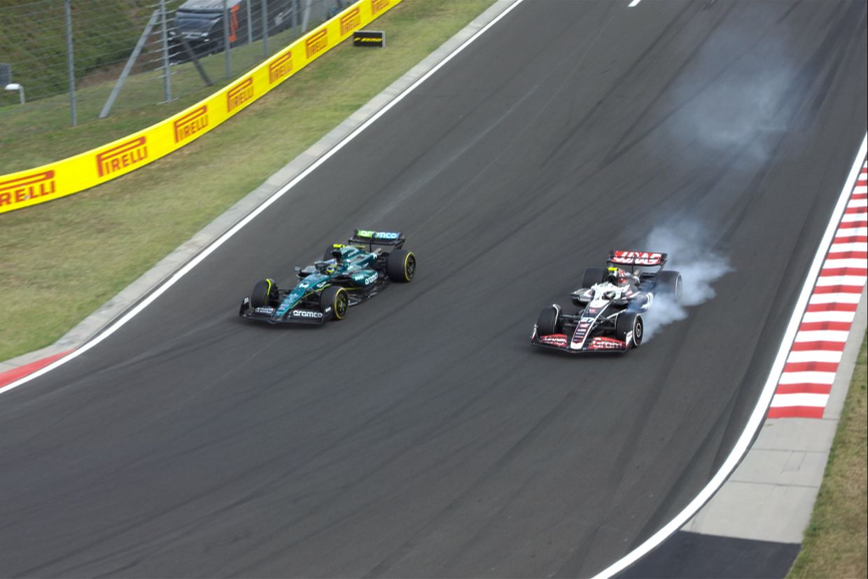 Алонсо обгоняет Хюлькенберга