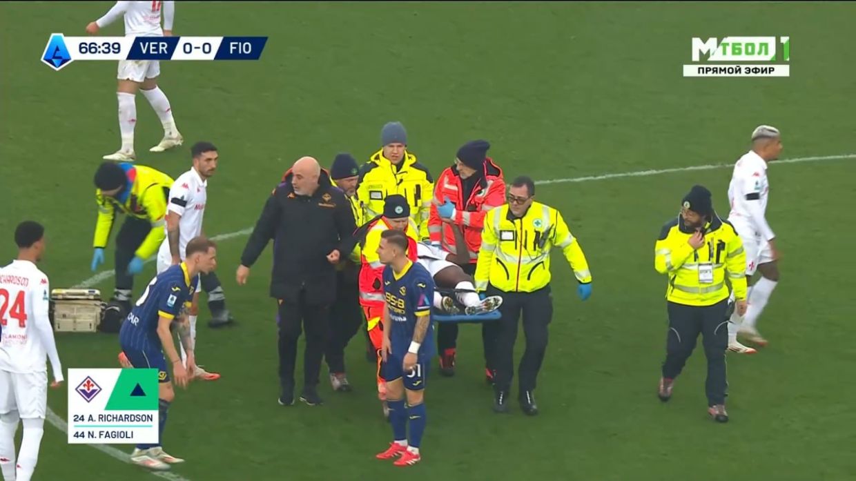A seriyasında qorxulu anlar: Məşhur futbolçu huşunu itirdi – FOTO