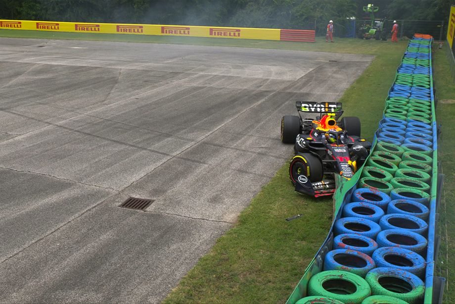 Вылет Переса в первой тренировке