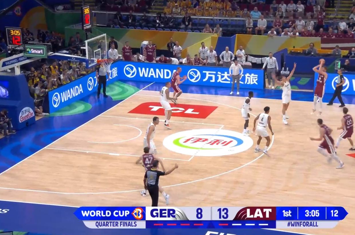 Трёхочковый Дависа Бертанса